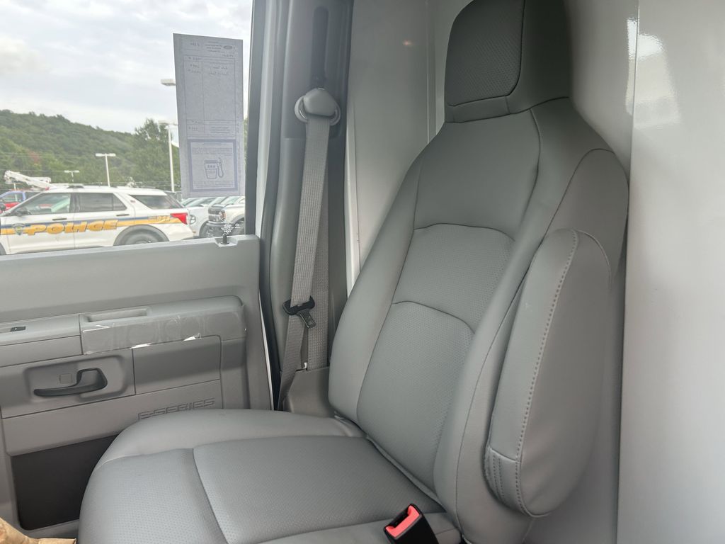 2026 Ford E-Series Cutaway Base - Photo 27