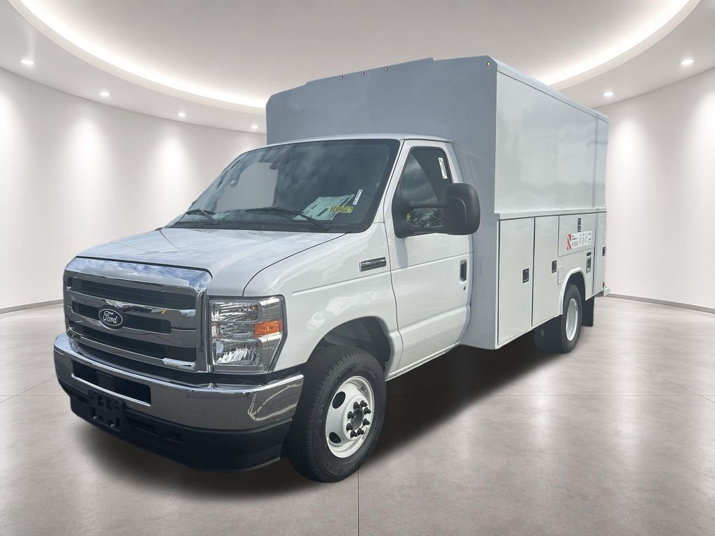 2026 Ford E-Series Cutaway Base - Photo 39