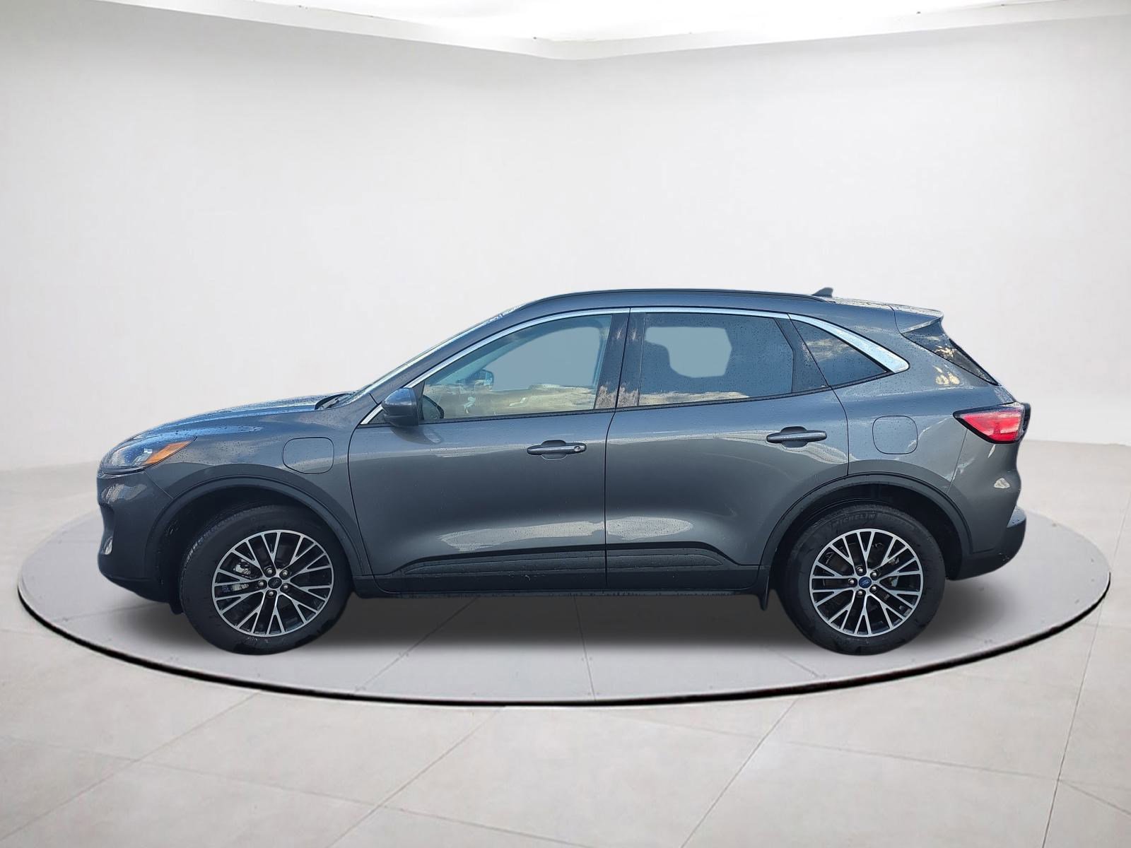 2022 Ford Escape SEL Plug-In Hybrid photo 4