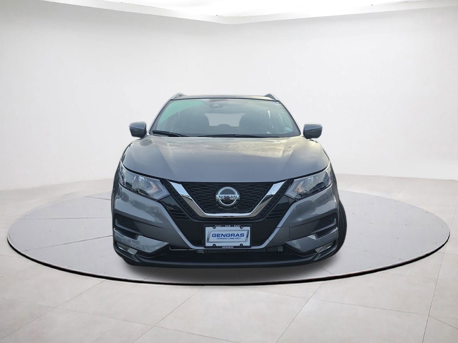 2022 Nissan Rogue Sport SV photo 2