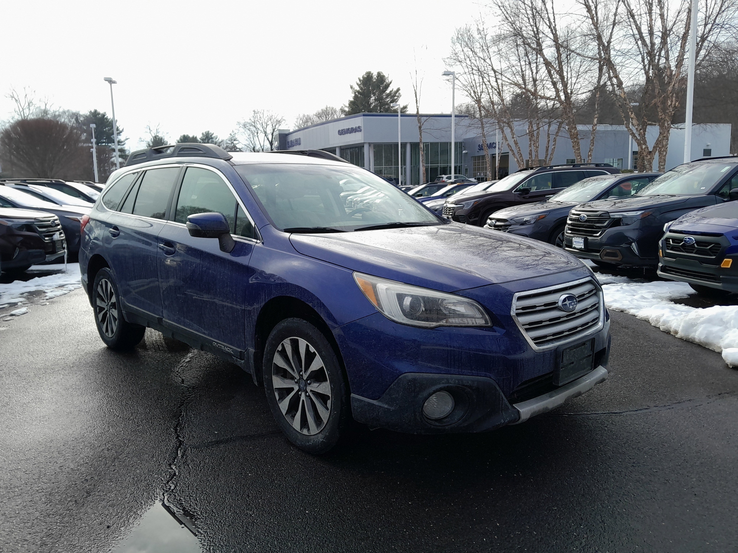 2015 Subaru Outback Limited's photo