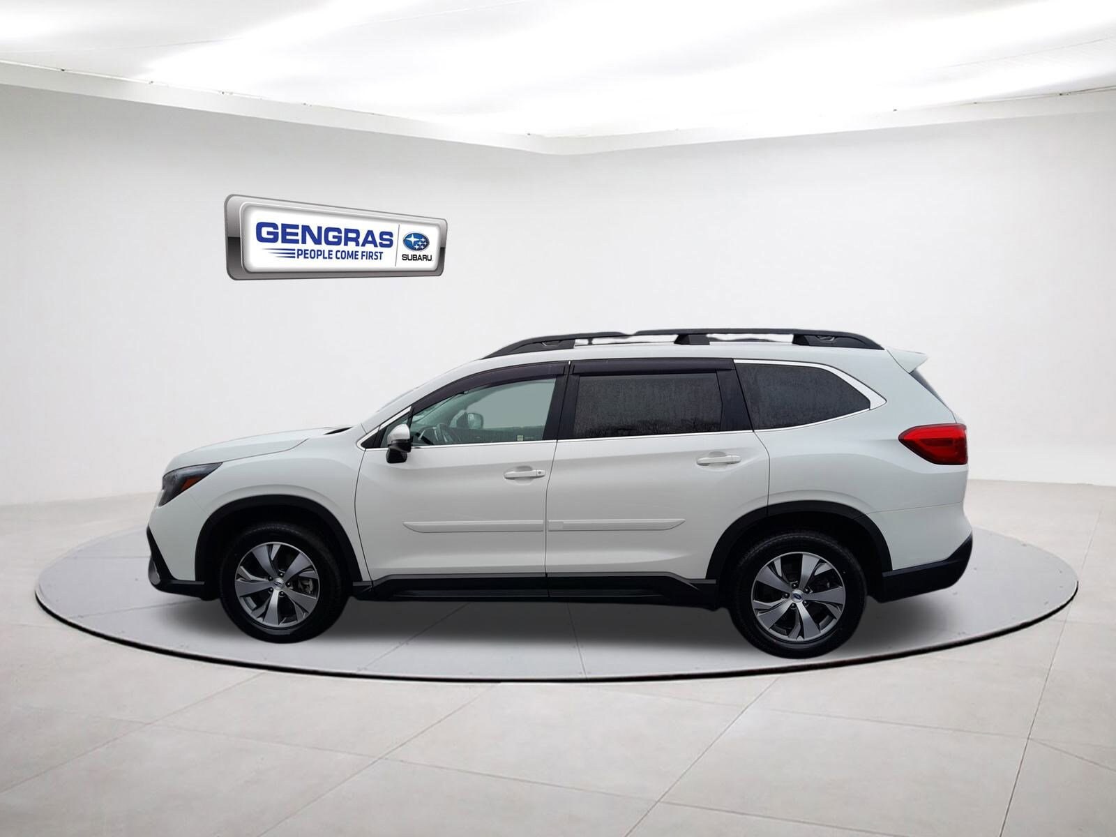 2023 Subaru Ascent Premium photo 4
