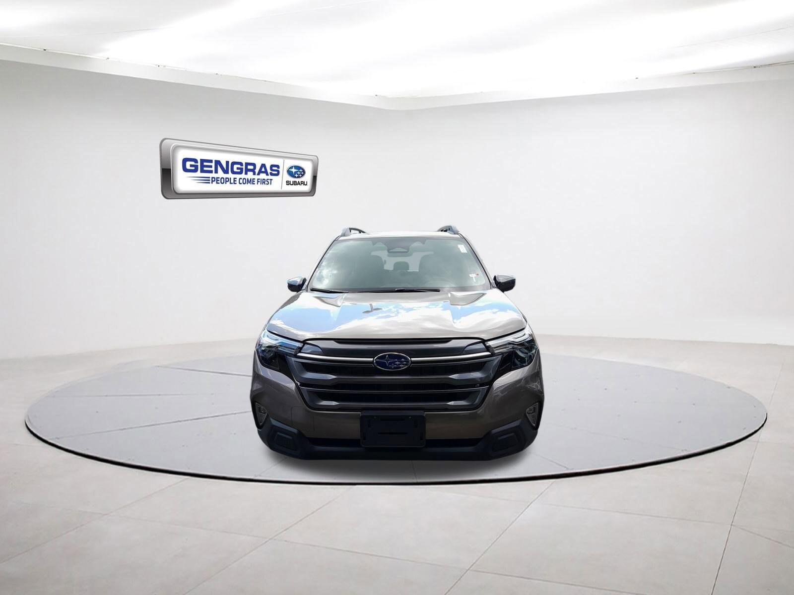 2025 Subaru Forester Premium photo 2