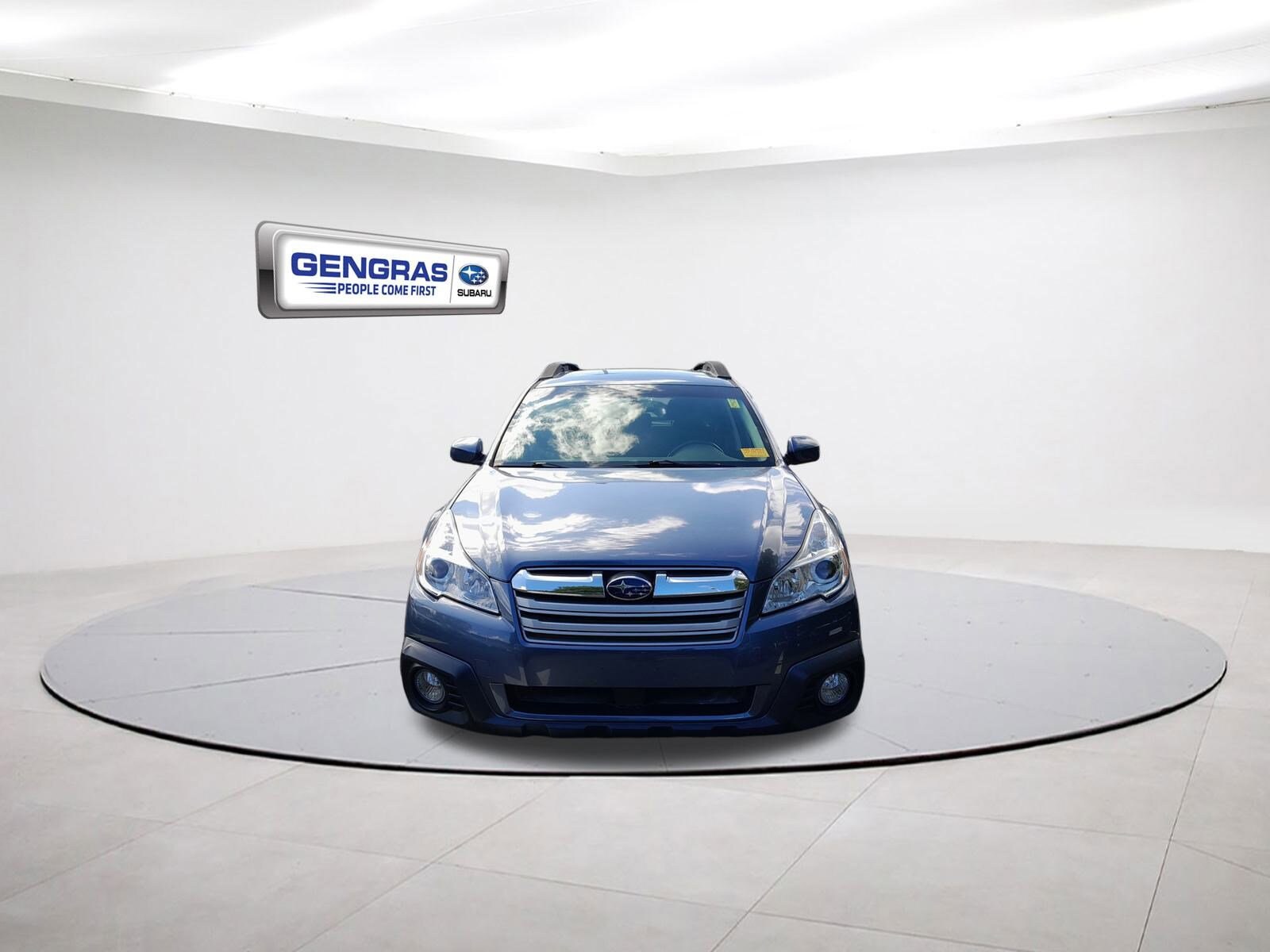 2013 Subaru Outback 2.5i Premium photo 2