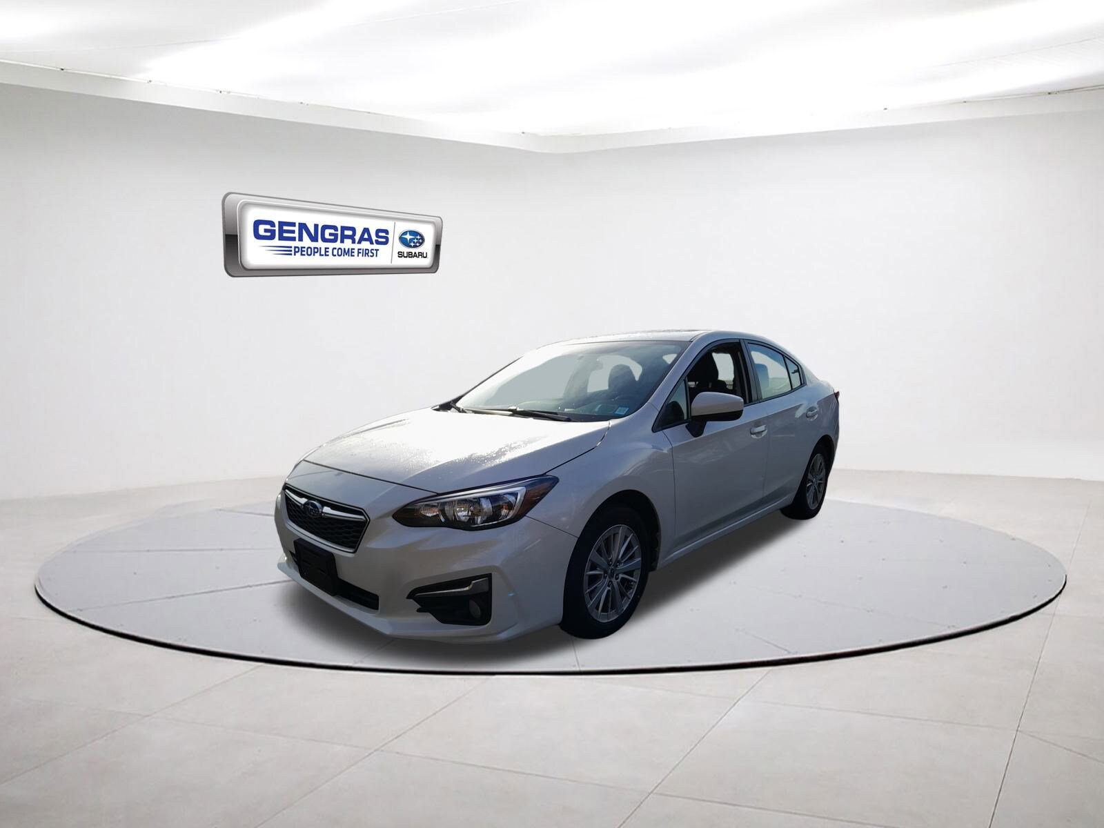 2018 Subaru Impreza 2.0i Premium photo 3