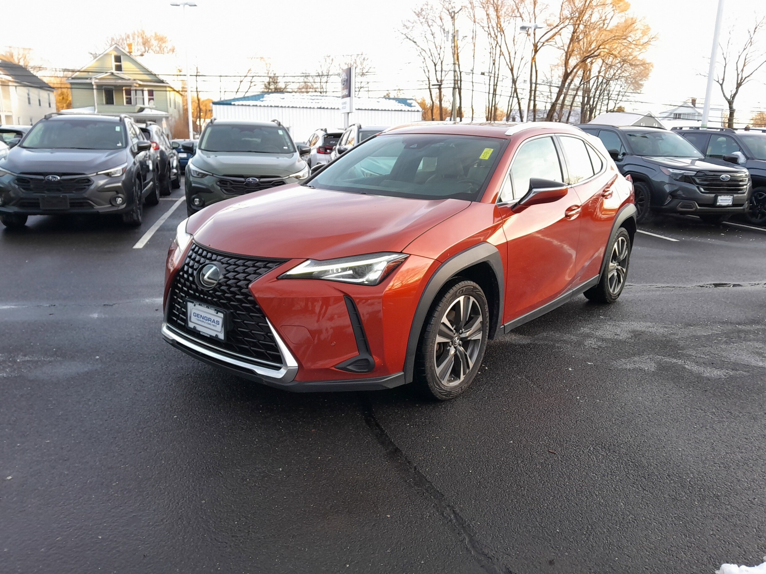 2019 Lexus UX 200 photo 2