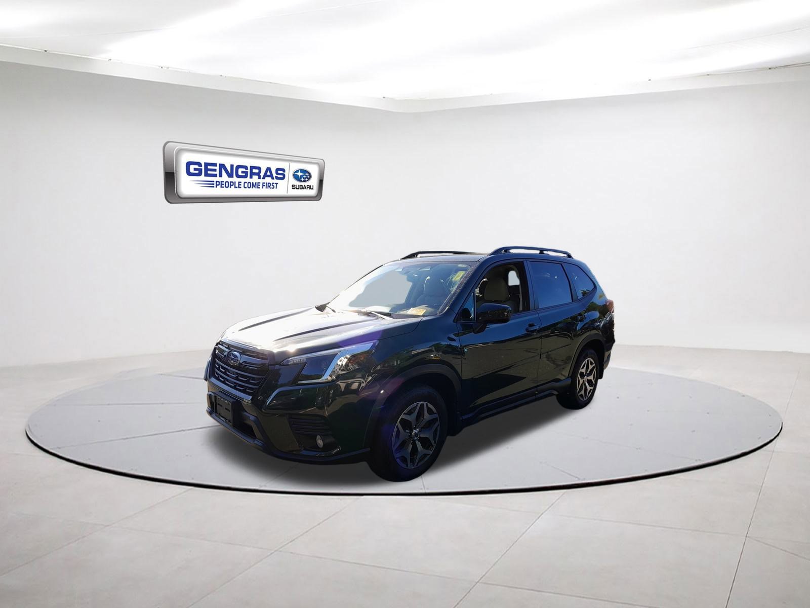 2022 Subaru Forester Premium photo 3