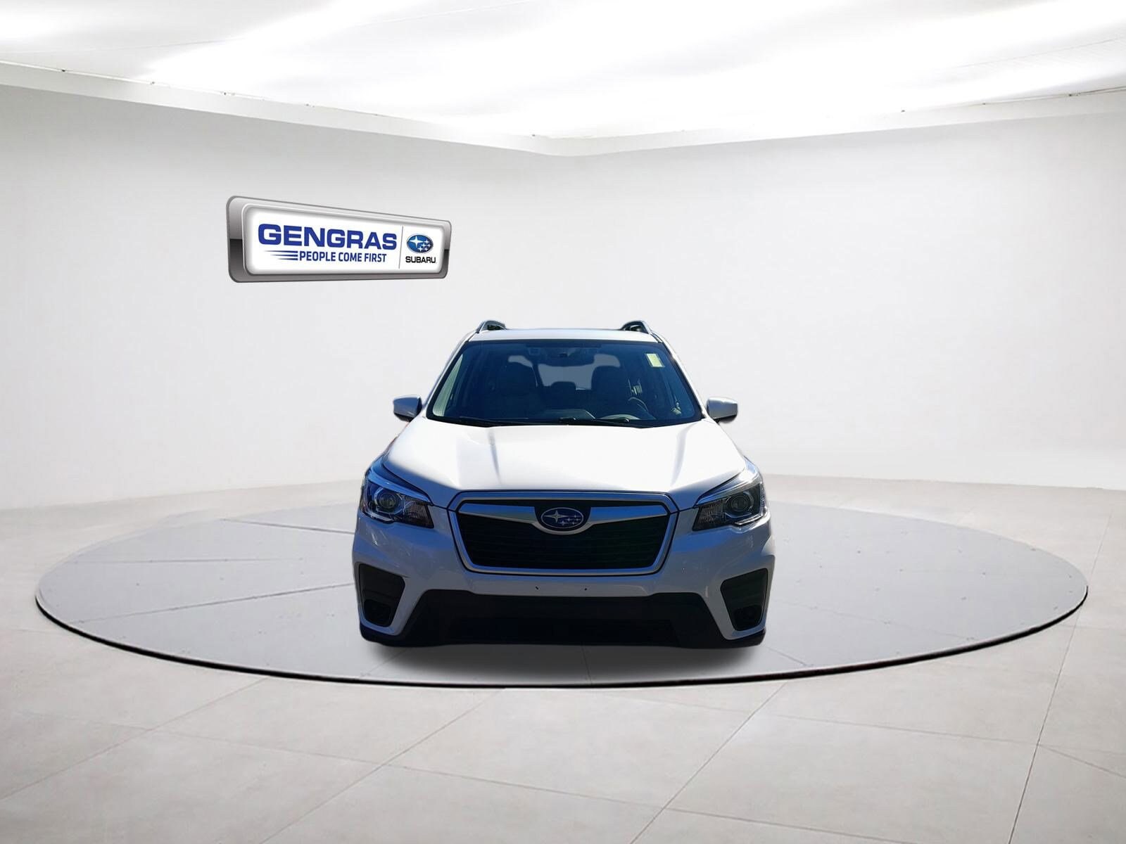 2020 Subaru Forester Premium photo 2