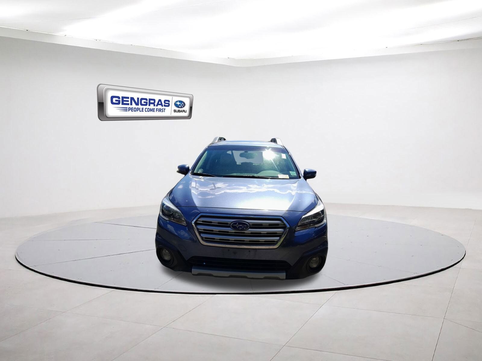 2015 Subaru Outback 2.5i Limited photo 2