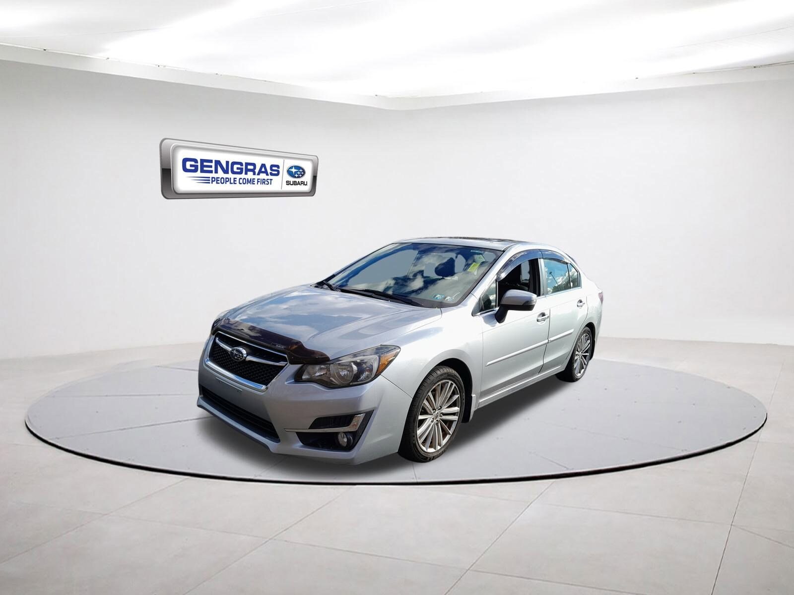 2015 Subaru Impreza 2.0i Limited photo 2