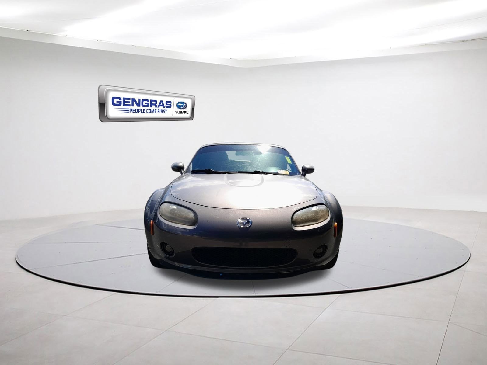 Used 2006 Mazda MX-5 Miata Base with VIN JM1NC25FX60117101 for sale in Torrington, CT
