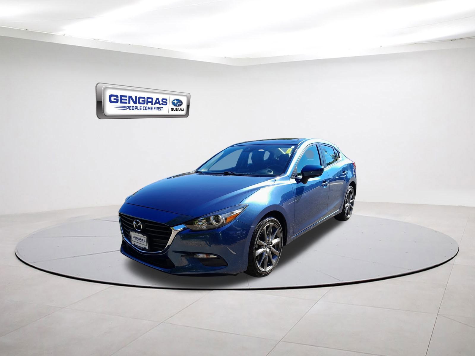 2018 Mazda Mazda3 Touring photo 3