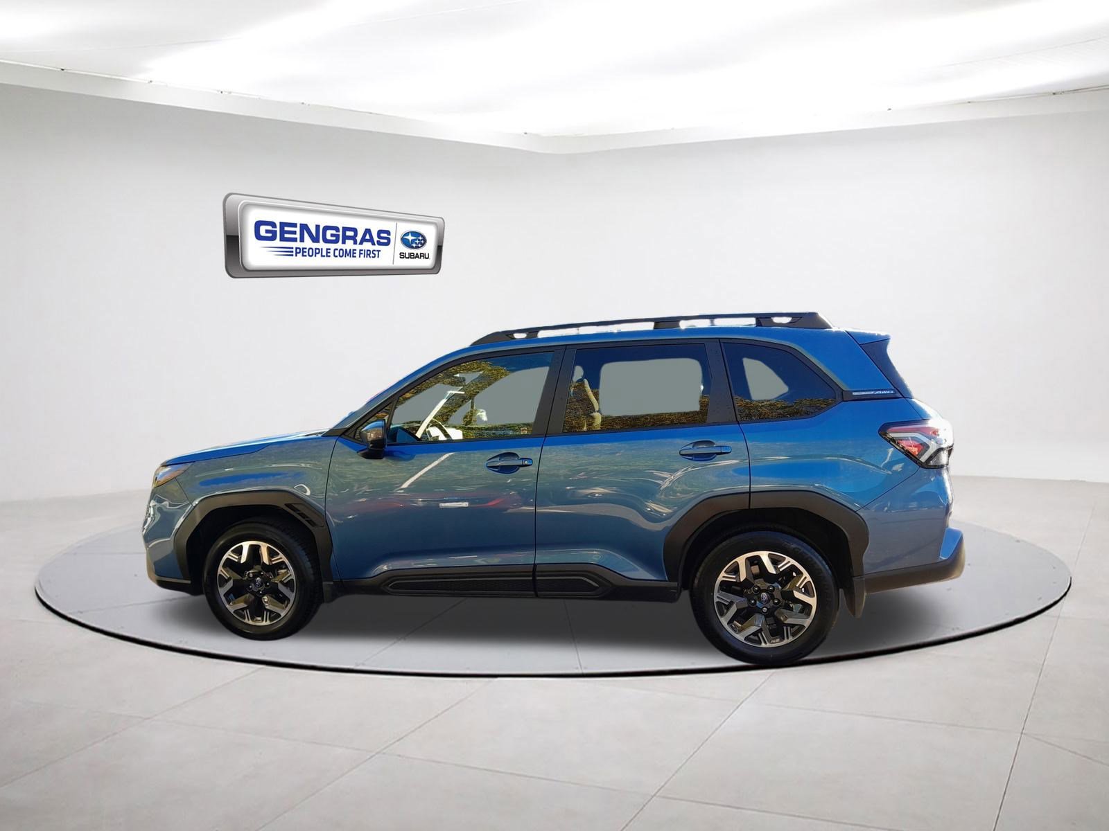2025 Subaru Forester Premium Base photo 4