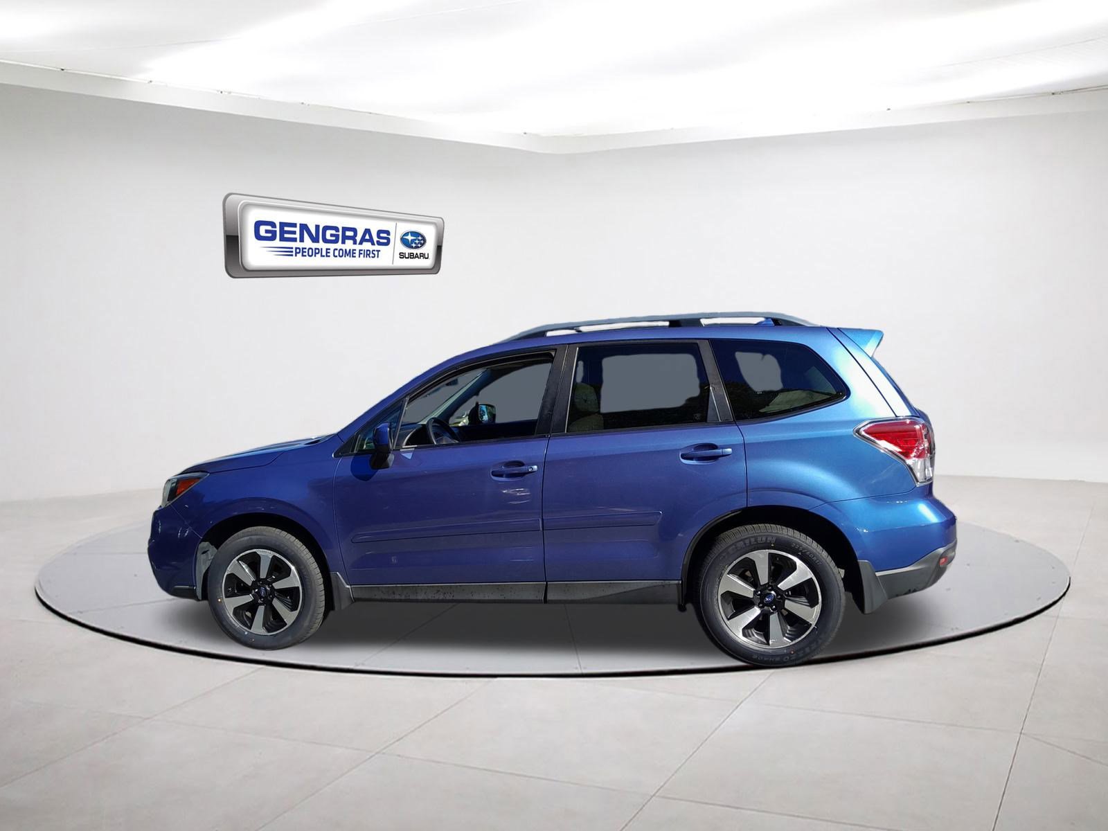 2017 Subaru Forester 2.5i Premium photo 4