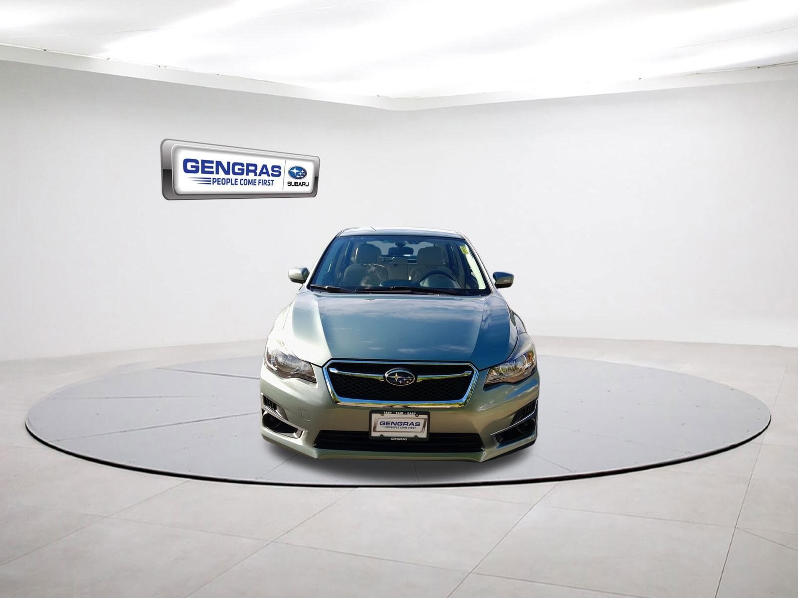 2016 Subaru Impreza 2.0i Premium photo 2