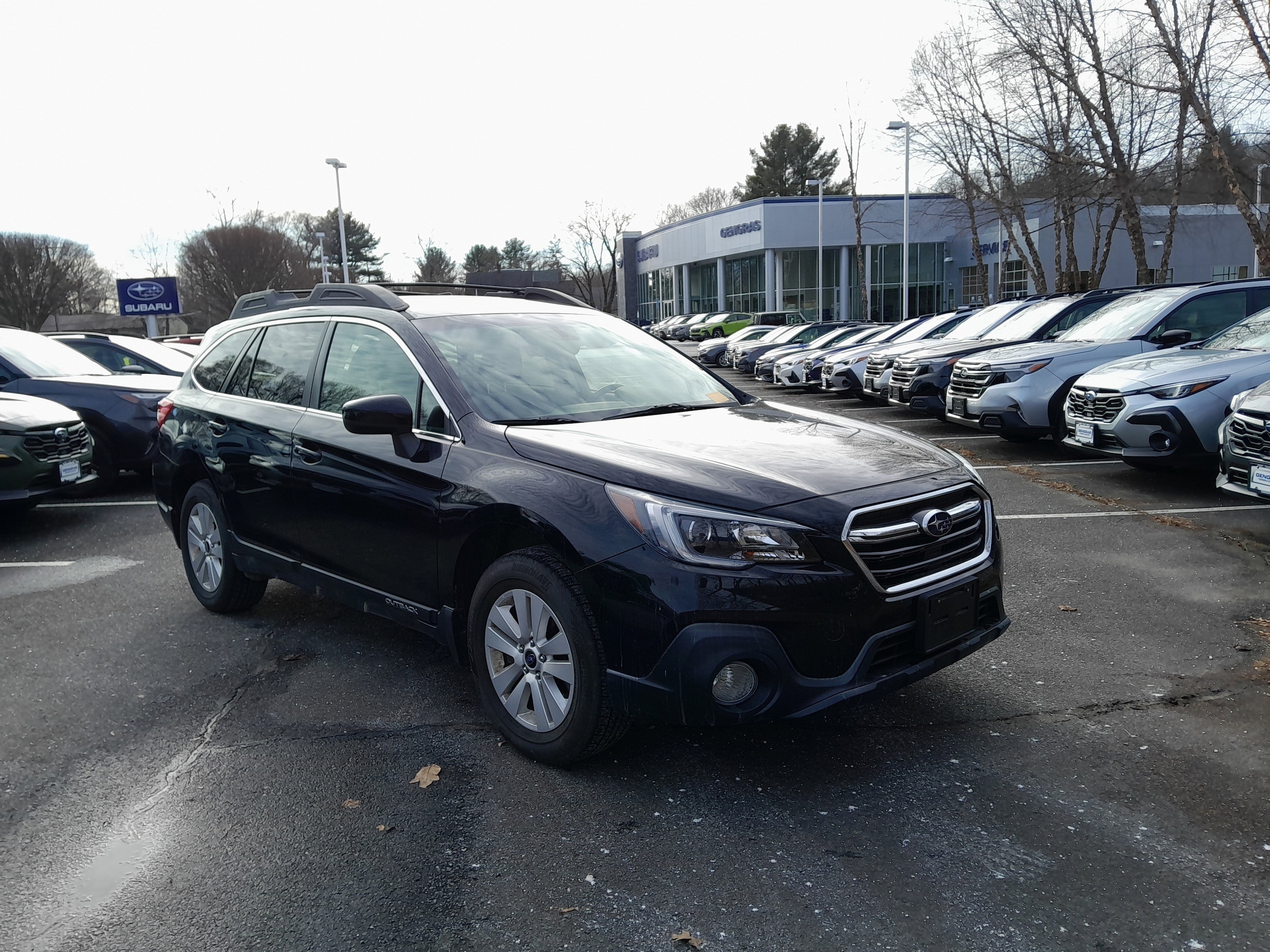2019 Subaru Outback Premium's photo