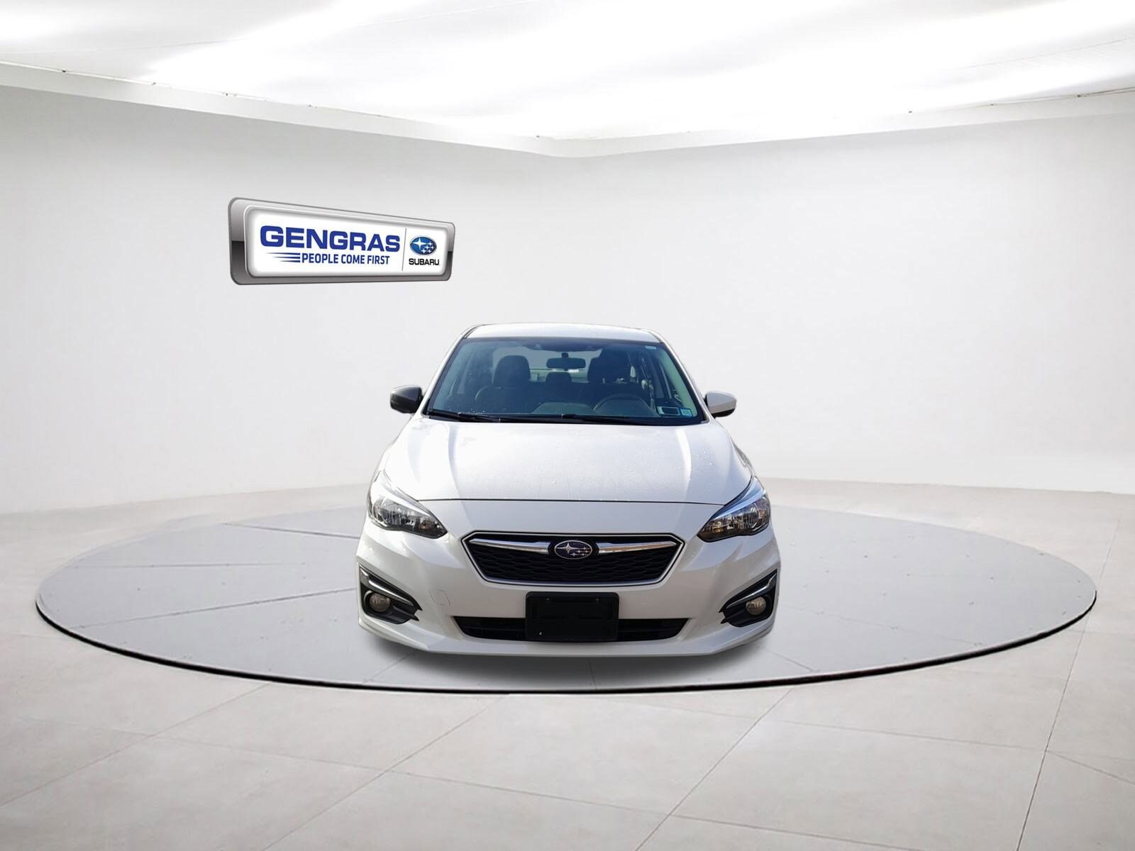 2018 Subaru Impreza 2.0i Premium photo 2