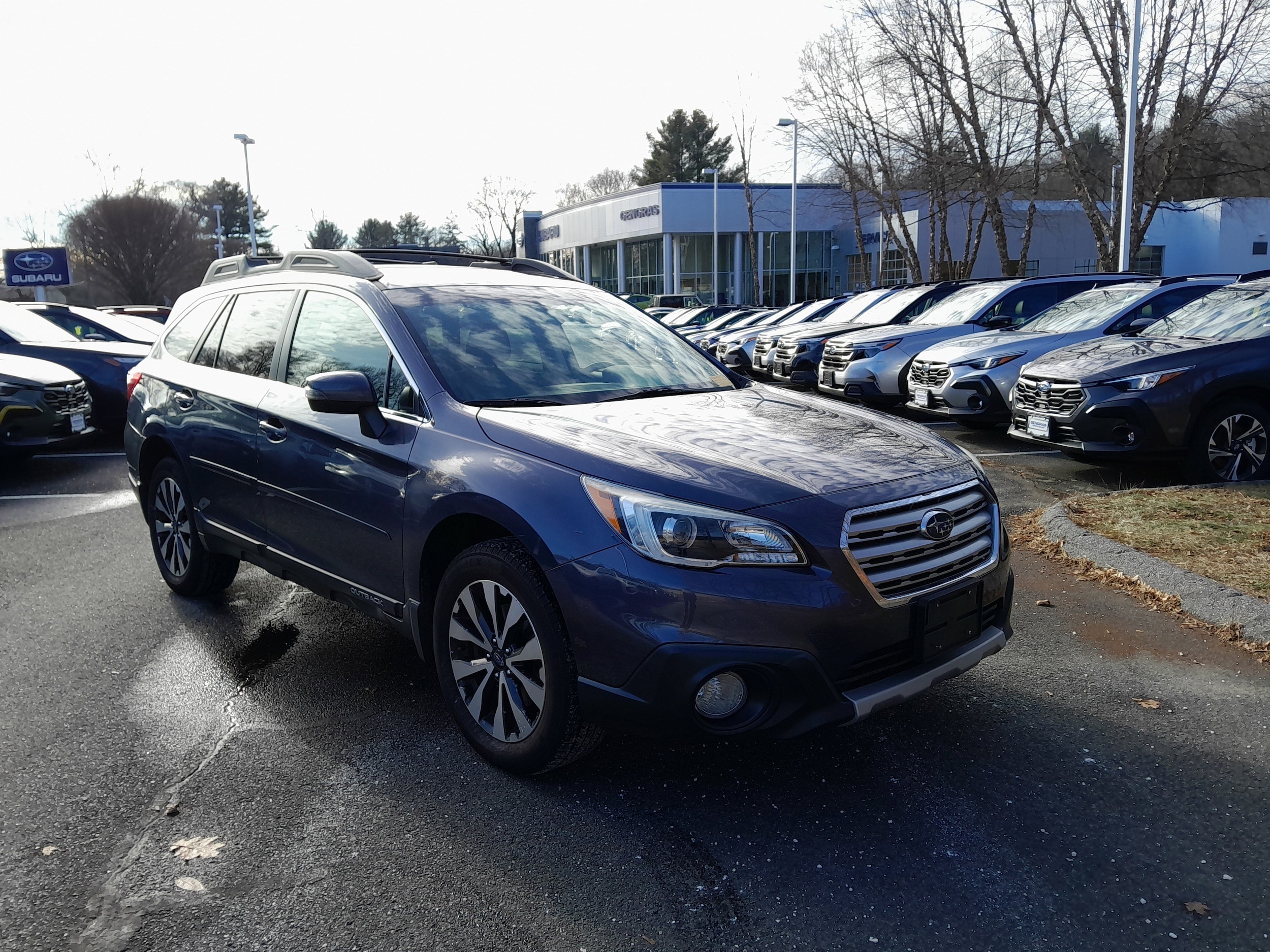 2015 Subaru Outback Limited's photo