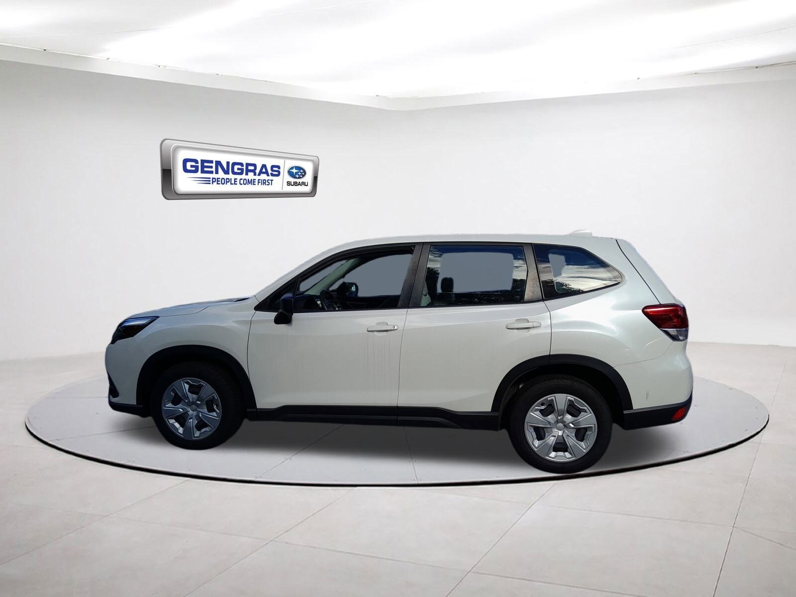 2022 Subaru Forester Base photo 2