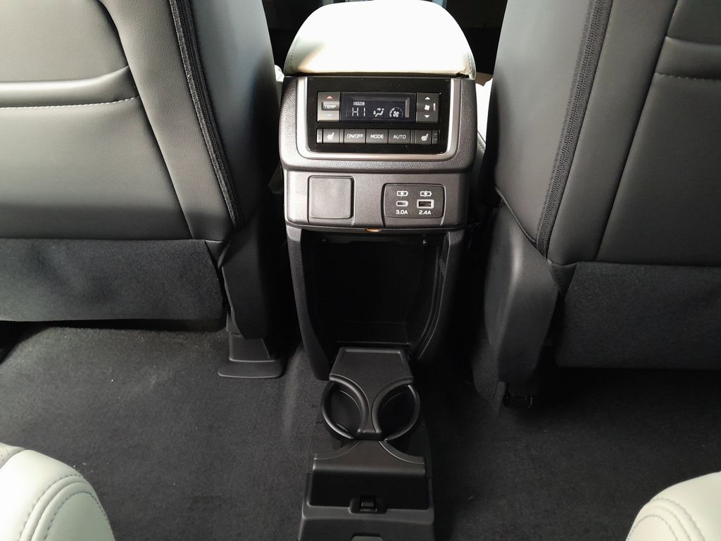 2026 Subaru Ascent Limited - Photo 31