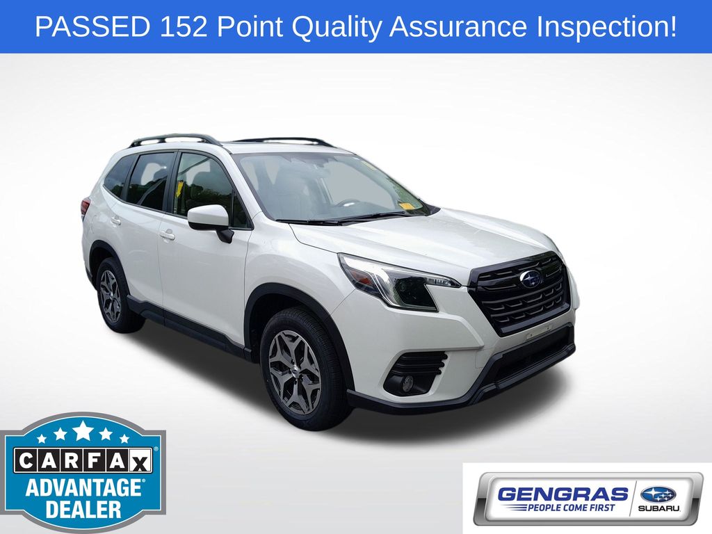 2023 Subaru Forester Premium's photo