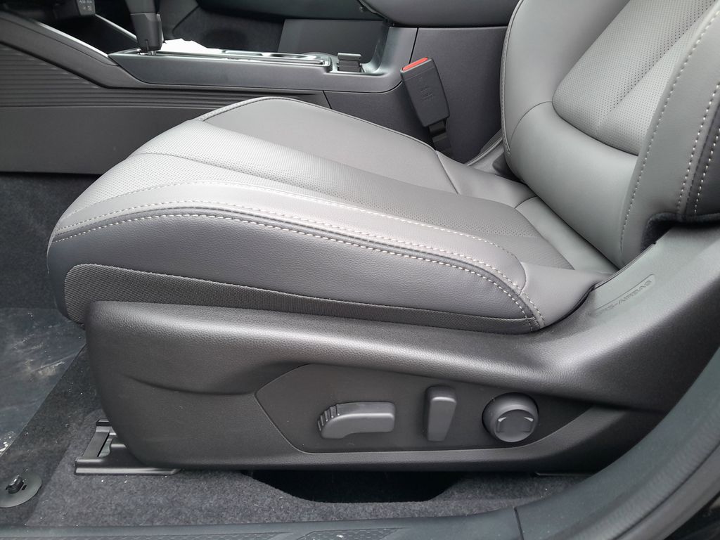 2026 Subaru Outback Limited - Photo 8