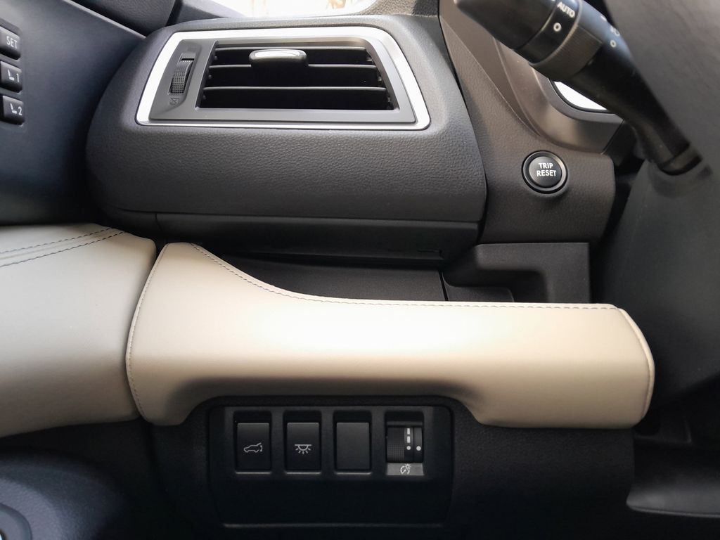 2026 Subaru Ascent Limited - Photo 11
