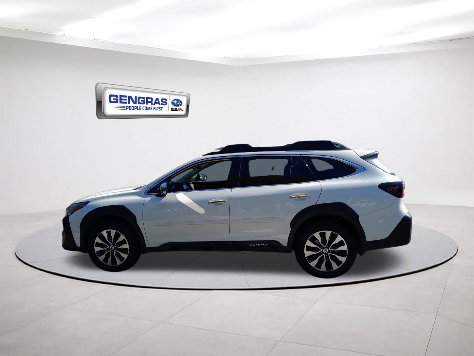 2024 Subaru Outback Touring XT photo 4