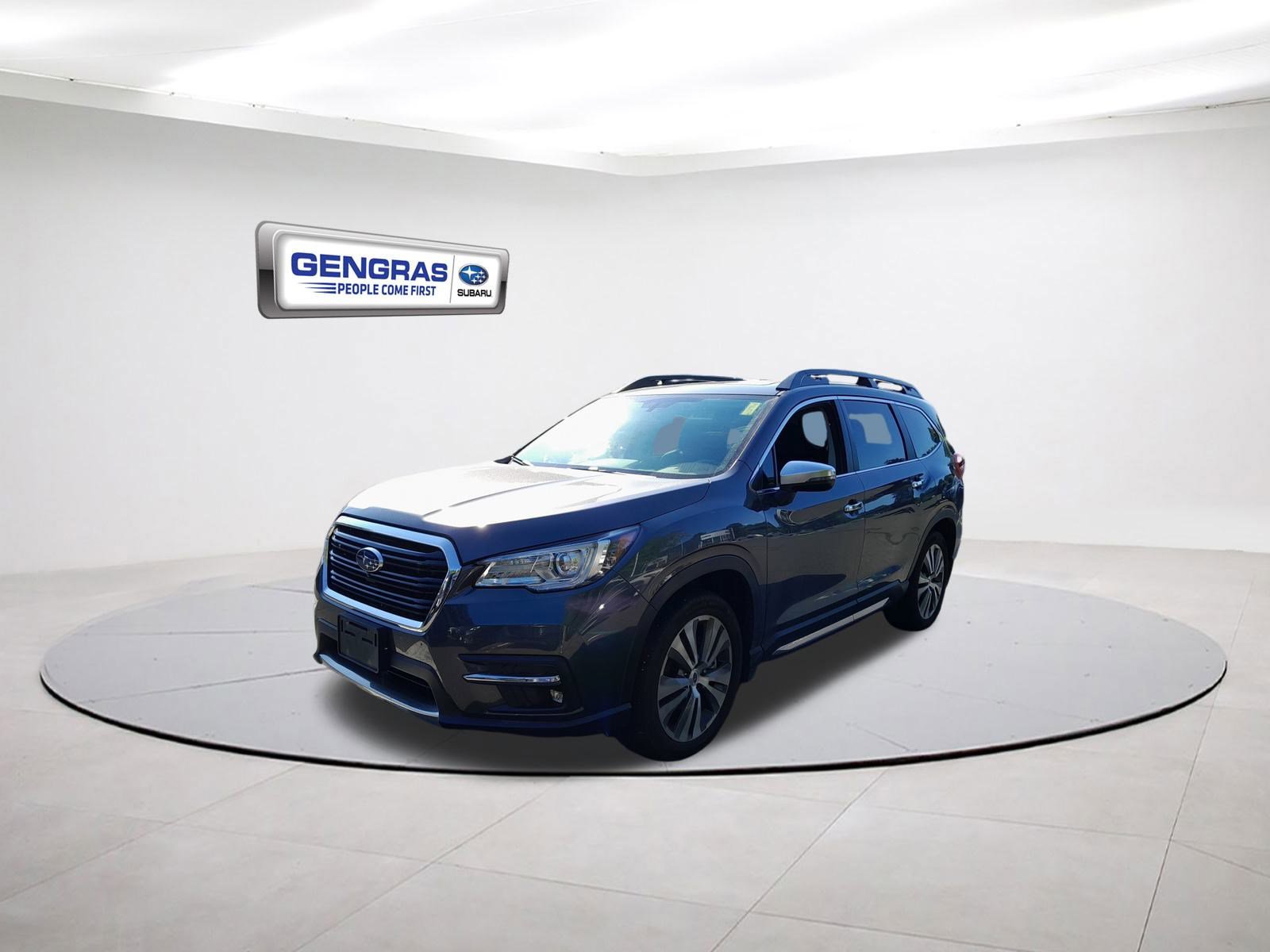 2022 Subaru Ascent Touring photo 3