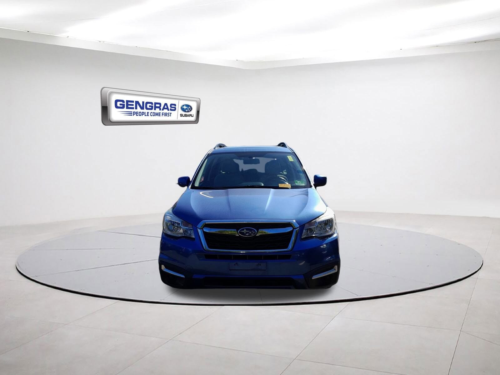 2017 Subaru Forester 2.5i Premium photo 2