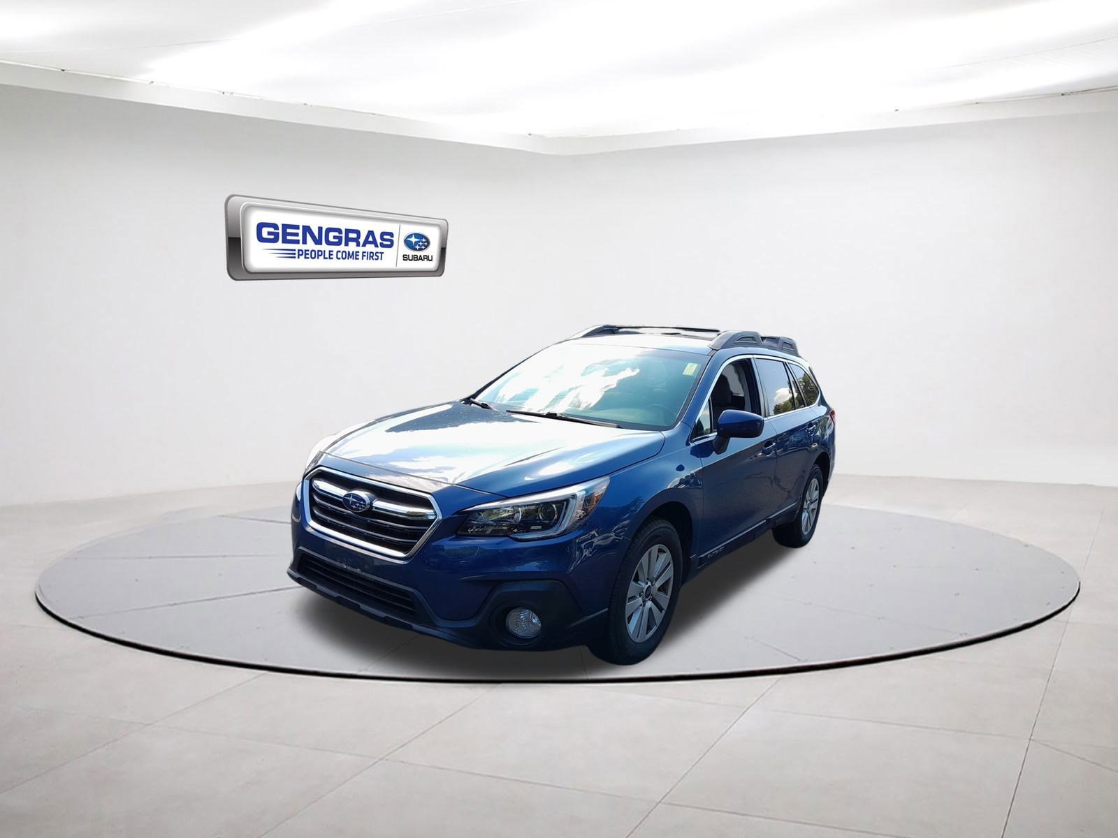 2019 Subaru Outback 2.5i Premium photo 3