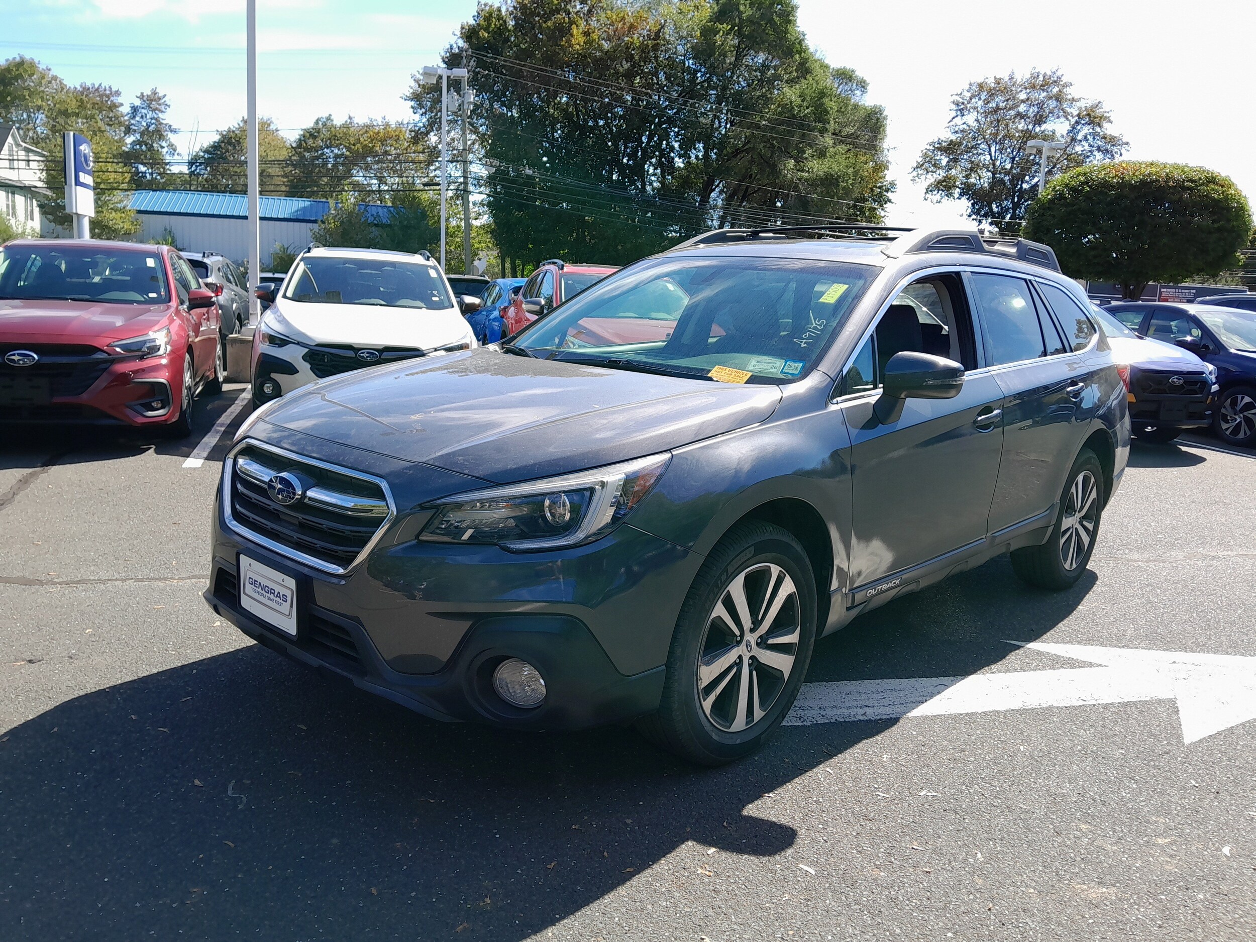 2018 Subaru Outback 2.5i Limited photo 2