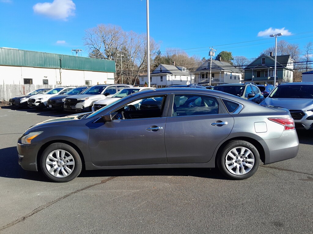 Used 2014 Nissan Altima 2.5 S Sedan