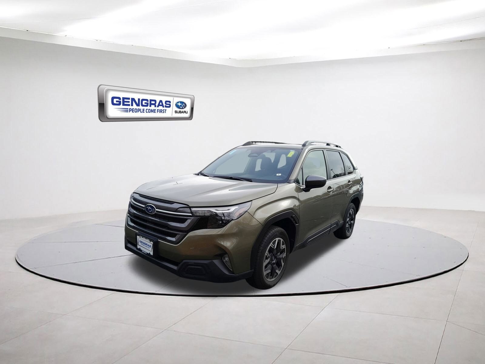 2025 Subaru Forester Premium photo 3