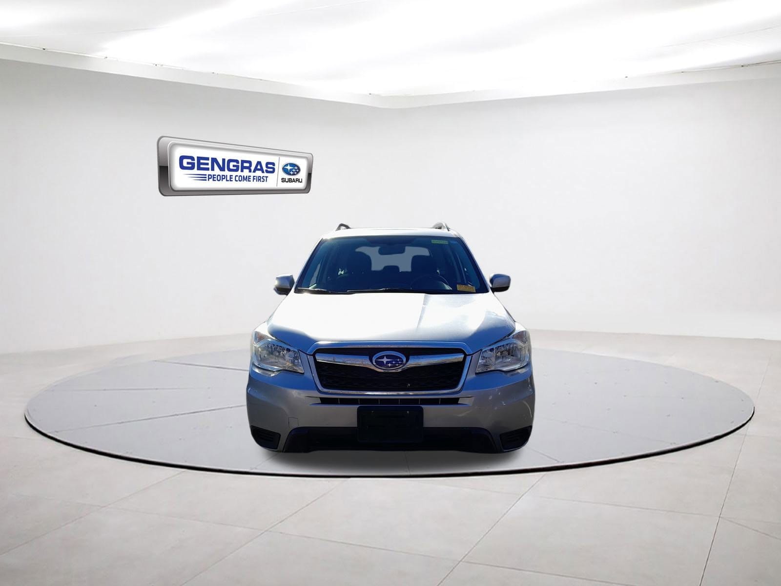2015 Subaru Forester 2.5i Premium photo 2