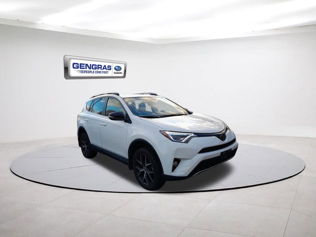 Used 2017 Toyota RAV4 SE SE AWD