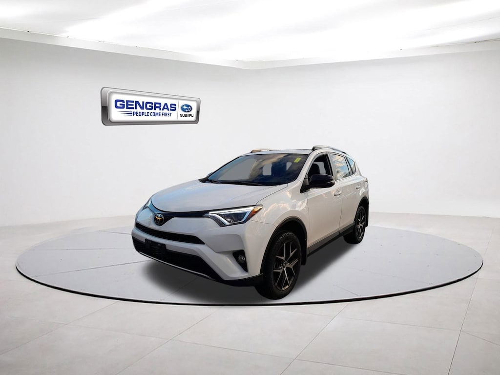 Used 2017 Toyota RAV4 SE SE AWD