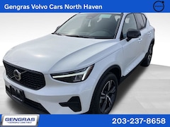 2026 Volvo XC40 B5 Core AWD SUV