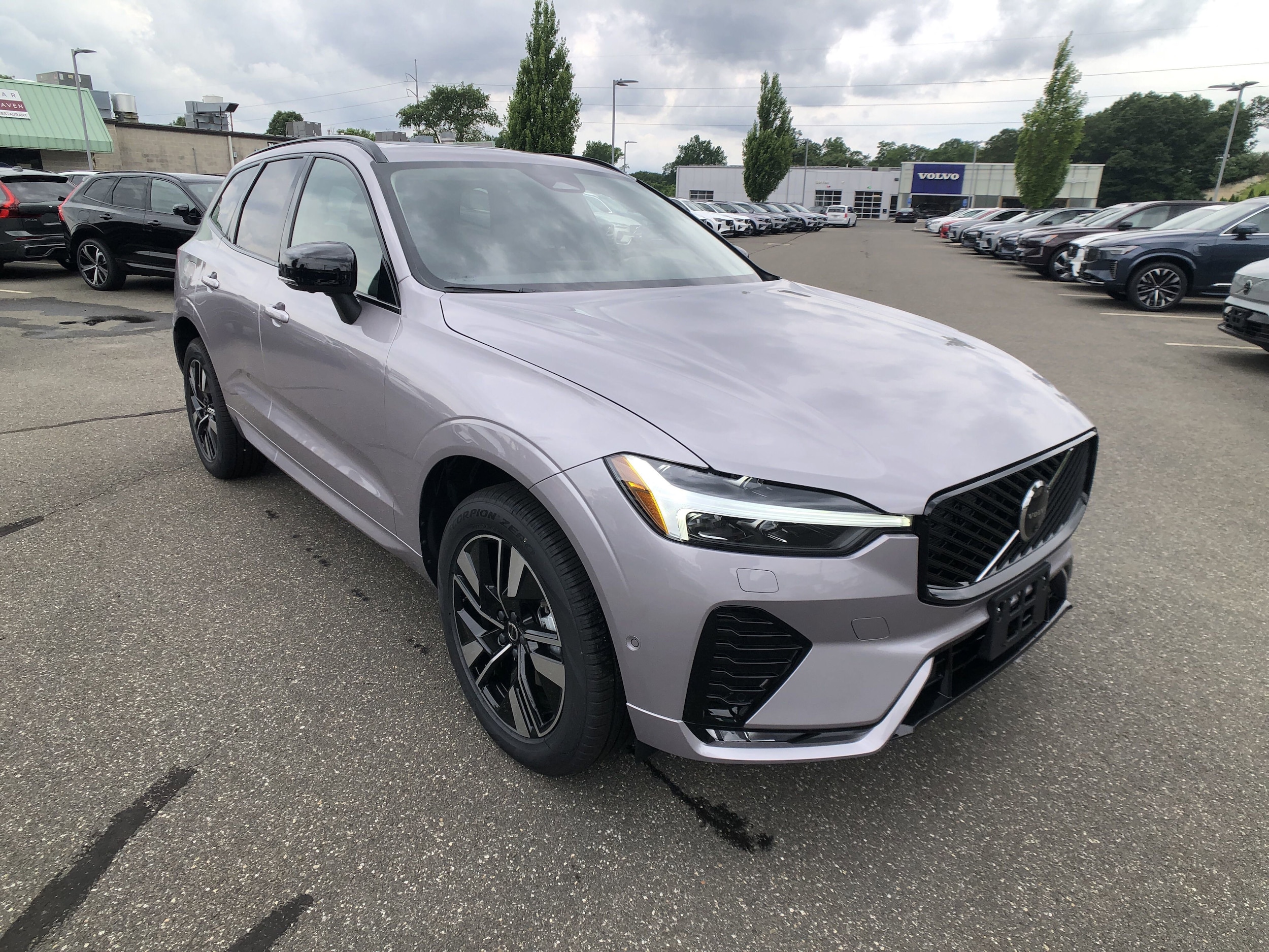 2026 Volvo XC60 B5 Plus