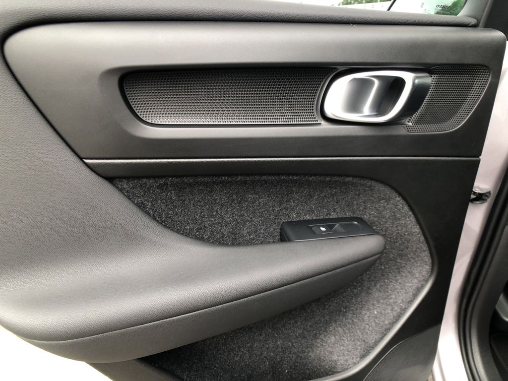 2026 Volvo XC40 Ultra - Photo 31