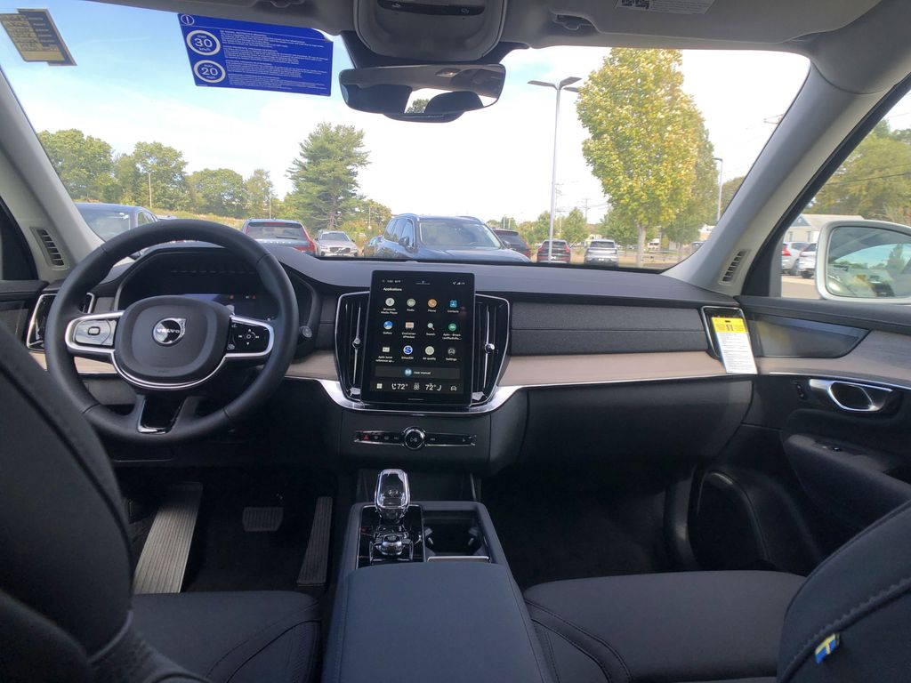 2026 Volvo XC90 Plus - Photo 23