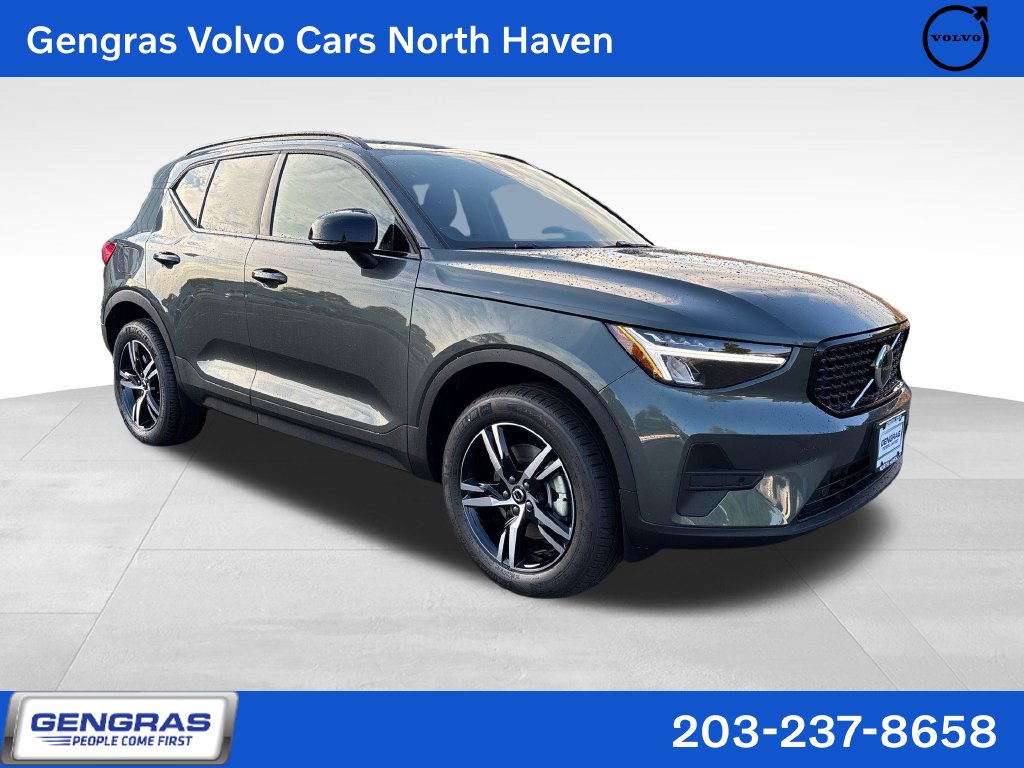 2026 Volvo XC40 B5 Core AWD SUV