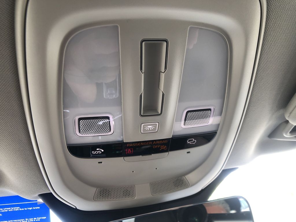 2026 Volvo XC90 Plus - Photo 15