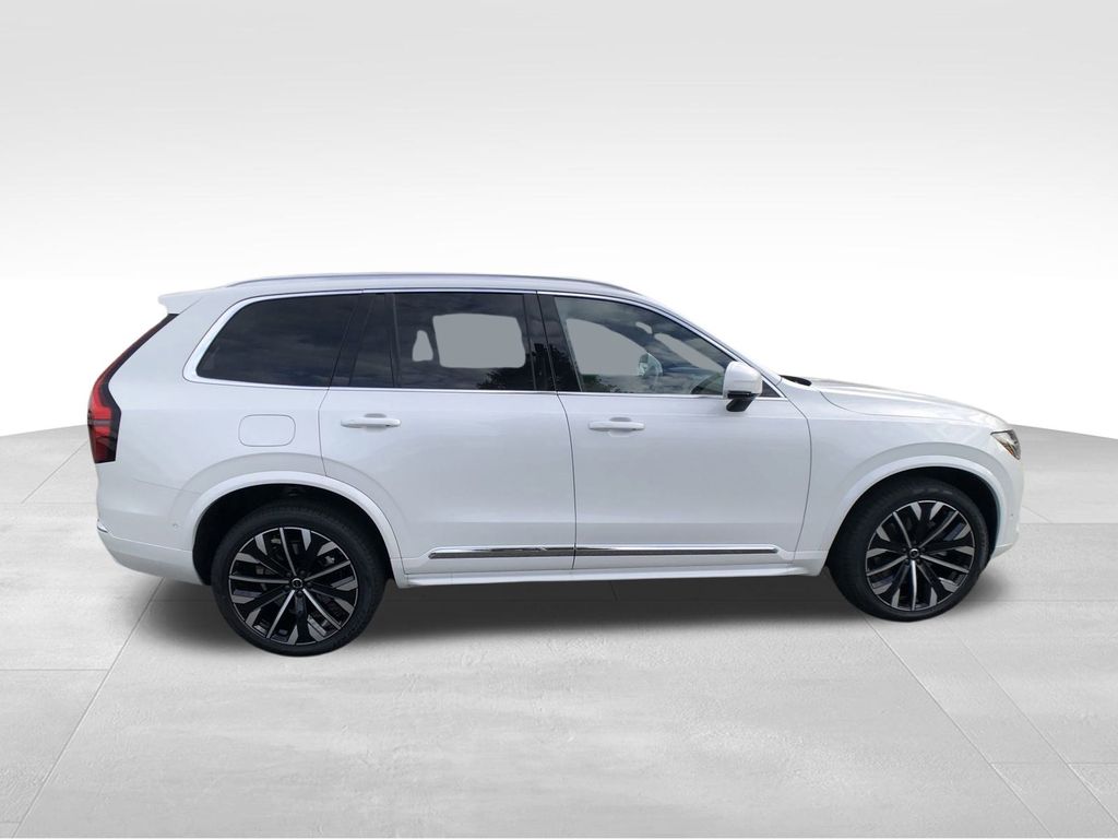 2026 Volvo XC90 Plus - Photo 8