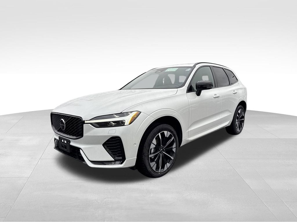 2026 Volvo XC60 Plus - Photo 4