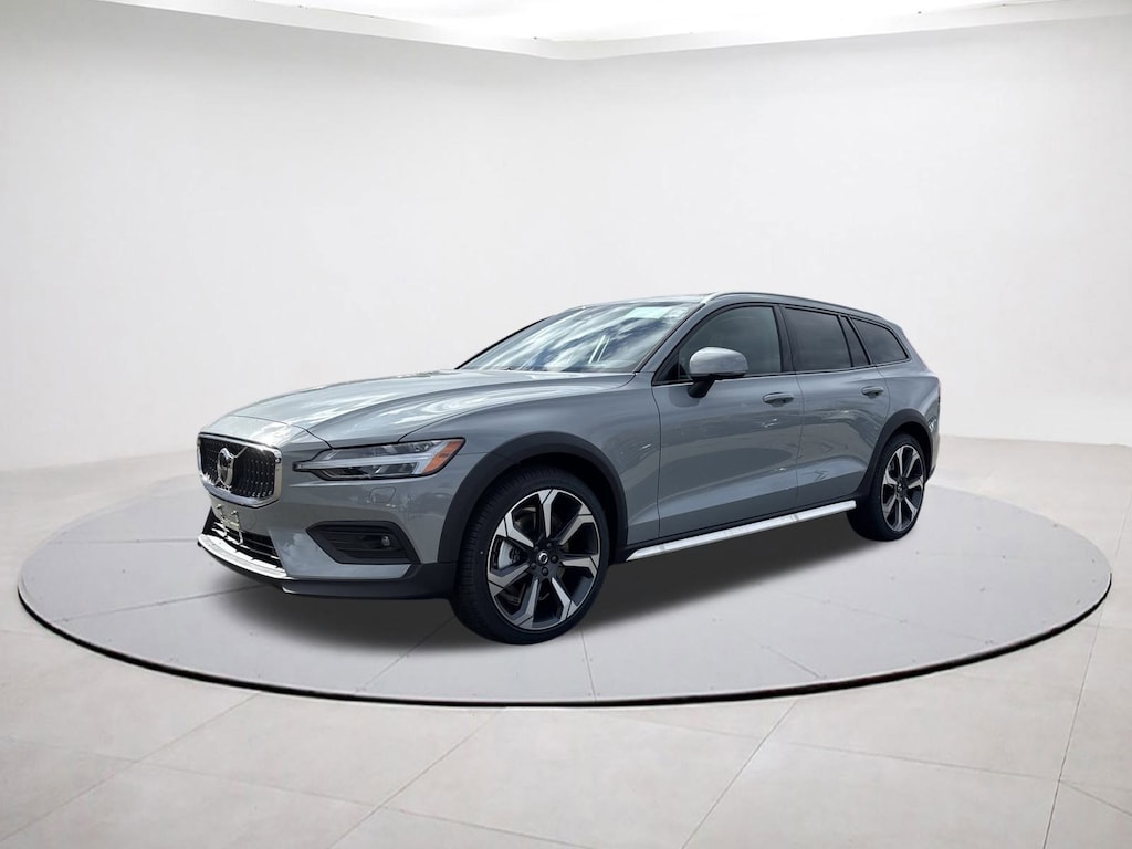 New 2026 Volvo V60 Cross Country B5 Ultra Wagon