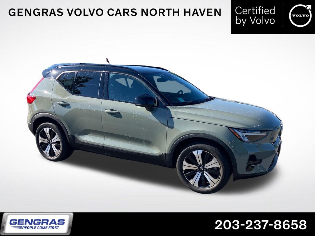 2023 Volvo XC40 P8 Recharge Core AWD's photo