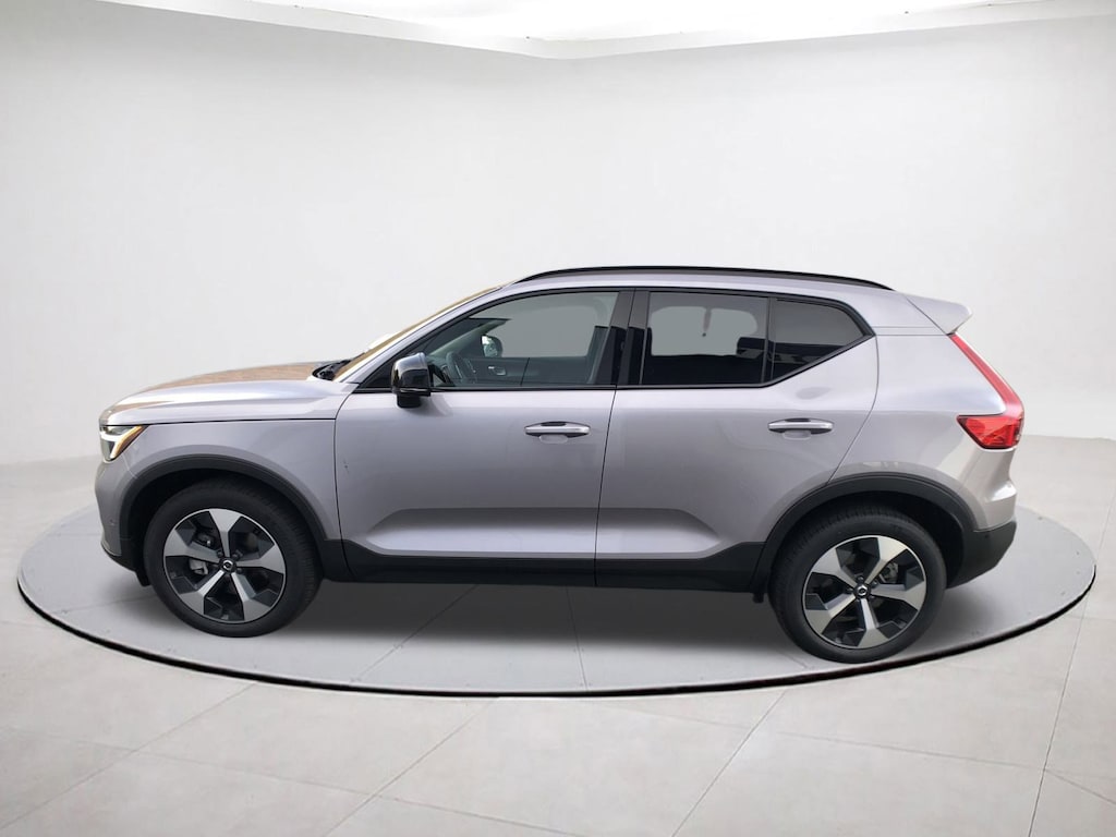 Certified 2026 Volvo XC40 B5 Plus SUV