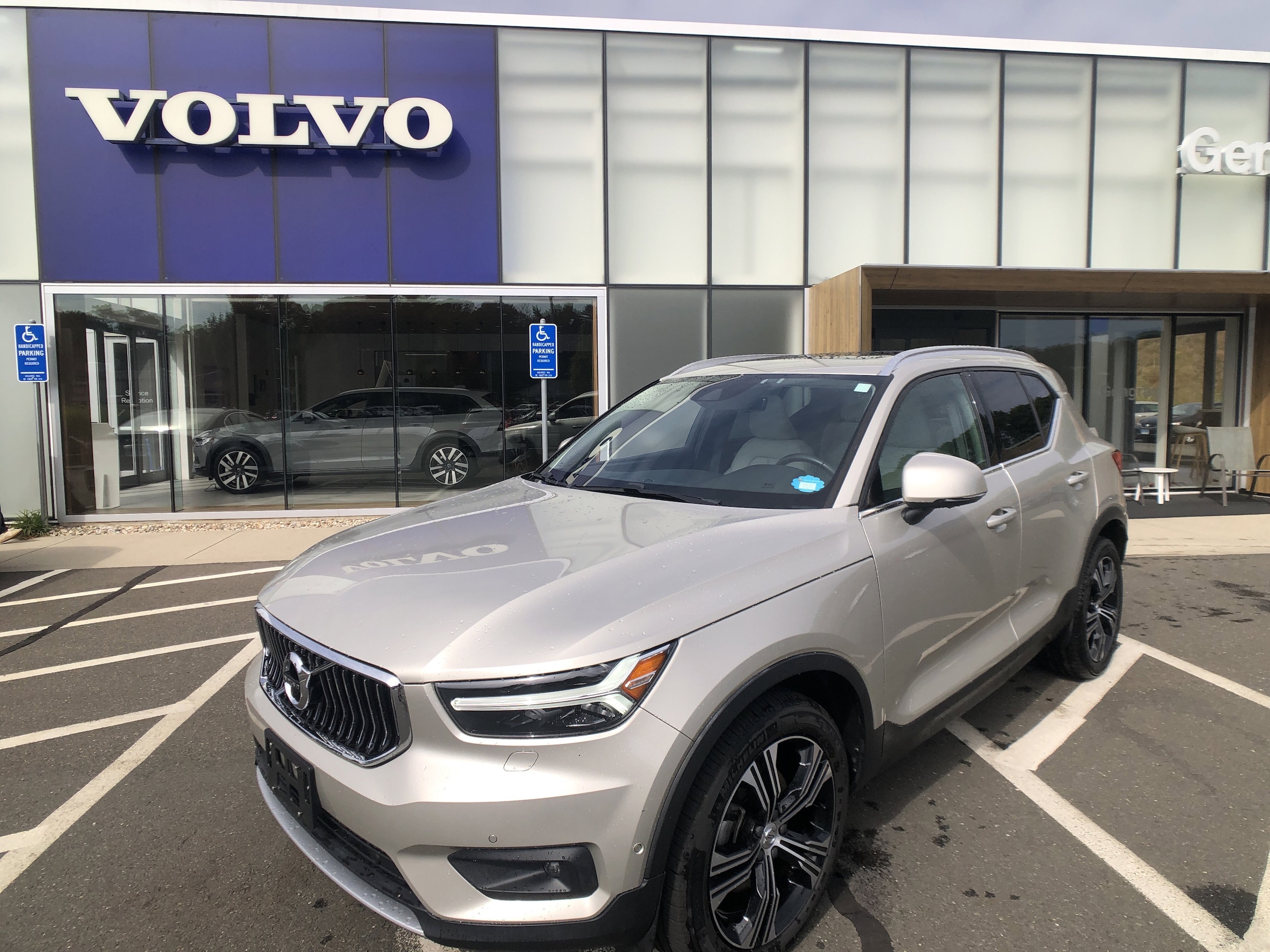 2019 Volvo XC40 T5 Inscription photo 3