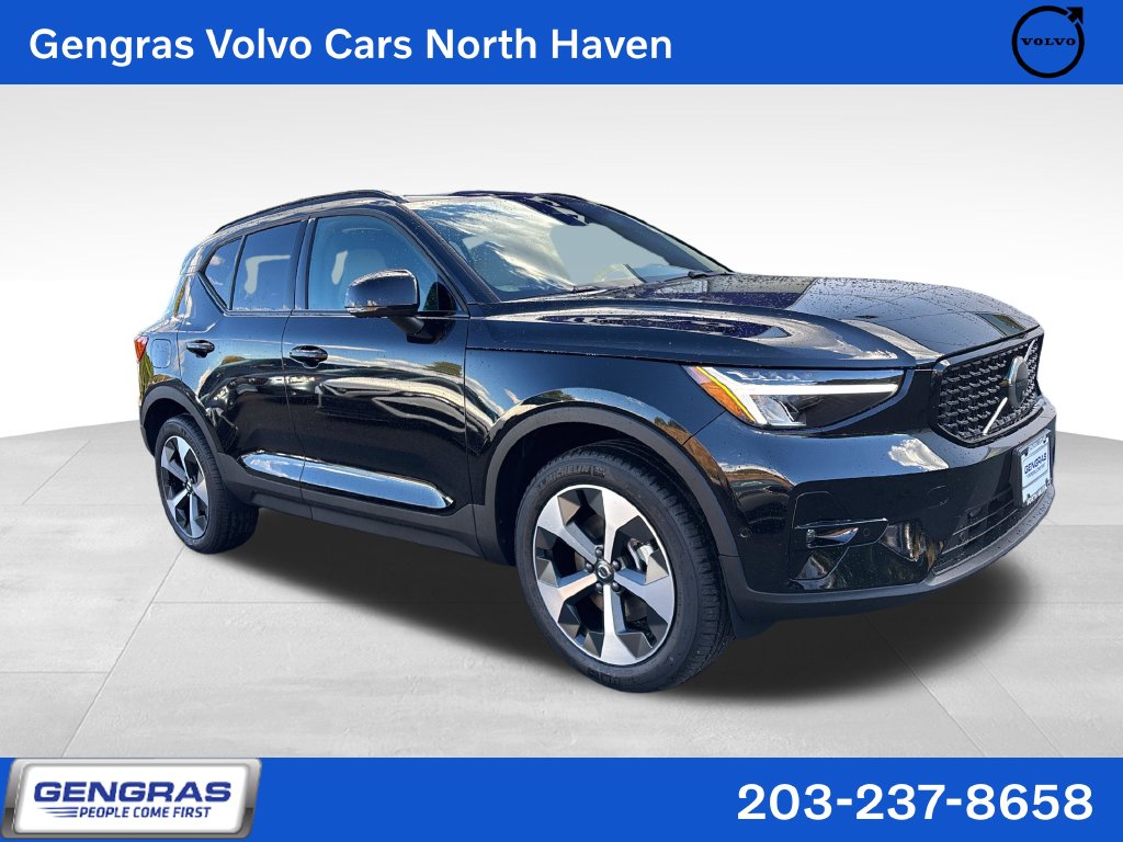 2026 Volvo XC40 B5 Plus AWD SUV